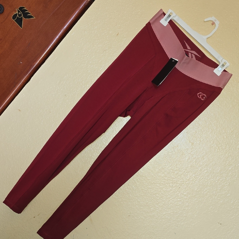 CARDI B- Women's Maroon Leggings